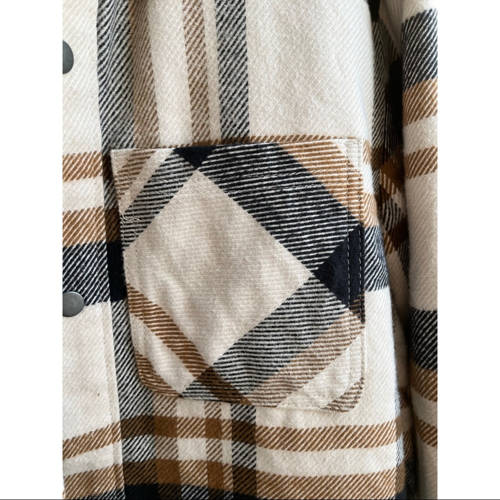 Oversized Flannel - Picture 2 of 6